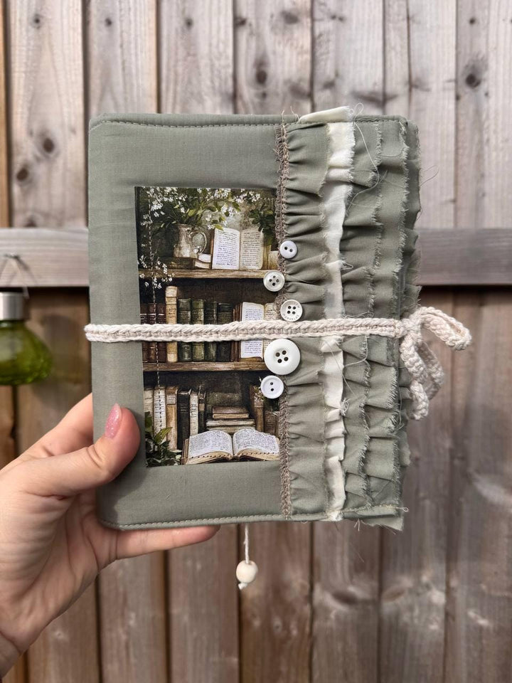 Botanical Junk Journal A5 – Handmade Fabric Notebook – Vintage Style Writing Journal – Scrapbook Album with Pockets – Cottagecore Gift