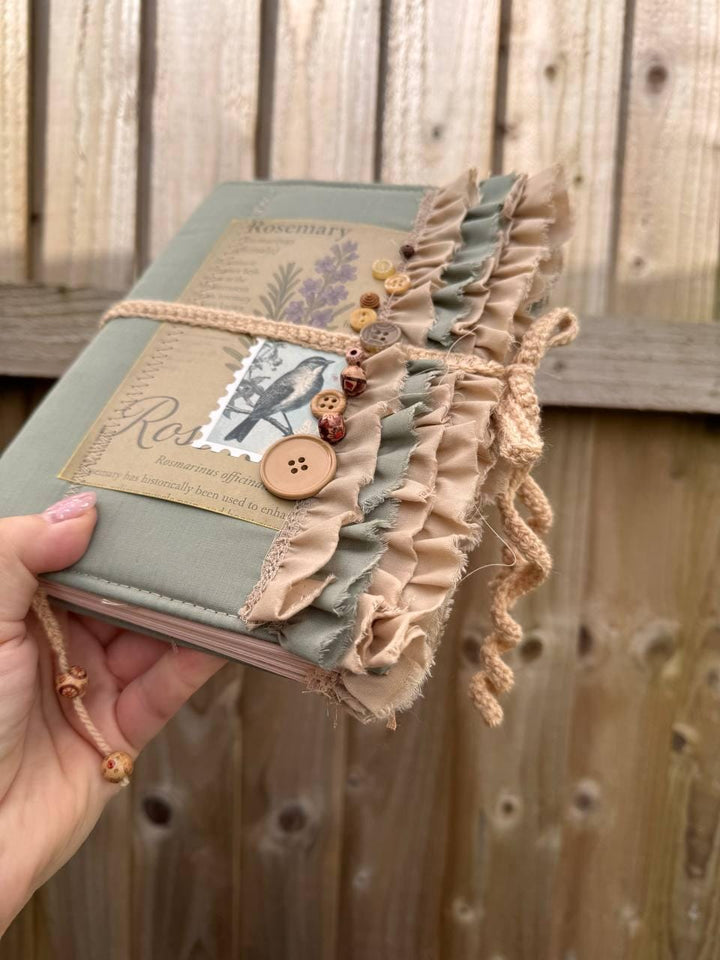 Botanical Junk Journal Handmade Vintage А5| Cottagecore Nature Journal with Lace, Fabric Cover, Botanical Ephemera Notebook