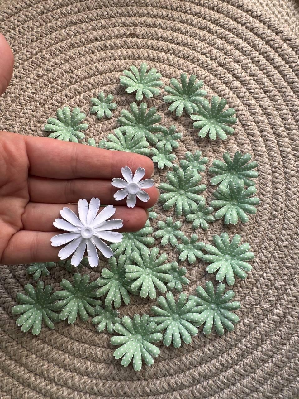 Set of 35 Handmade Paper Flowers, Vintage Floral Embellishments, Scrapbooking Flowers, Junk Journal Decor, Small Paper Blossoms