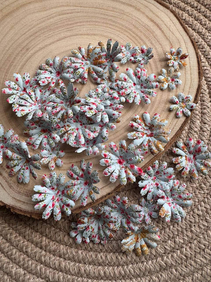 Set of 35 Handmade Paper Flowers, Vintage Floral Embellishments, Scrapbooking Flowers, Junk Journal Decor, Small Paper Blossoms