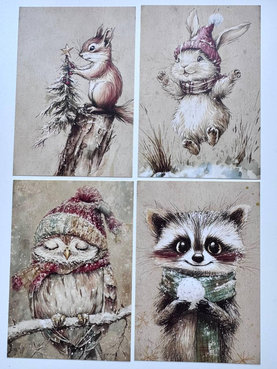 Set of 20 Christmas Woodland Animal Postcards, Winter Wildlife Cards, 10 x 14.5 cm, 20 Different Designs, Single-Sided Cards