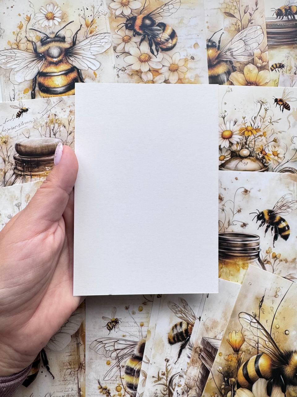 Set of 20 Bee & Honey Postcards, Botanical Wildflower Cards, Bumblebee Ephemera for Junk Journal, Scrapbooking, 14.5 x 10 cm
