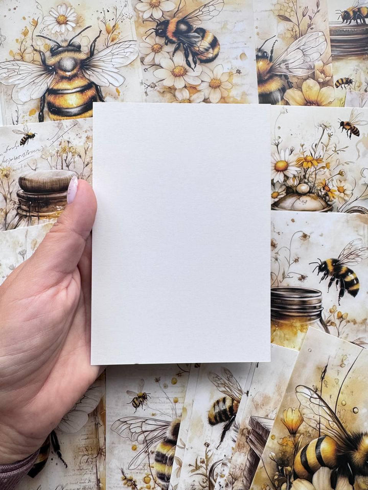 Set of 20 Bee & Honey Postcards, Botanical Wildflower Cards, Bumblebee Ephemera for Junk Journal, Scrapbooking, 14.5 x 10 cm