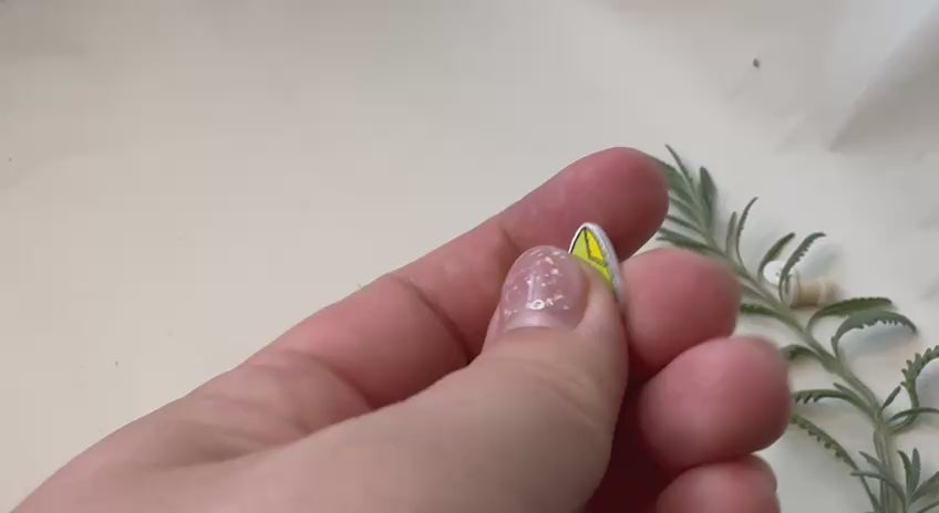 Wooden Cat Button – Hand-Painted Decorative Button for Scrapbooking & Creative Projects